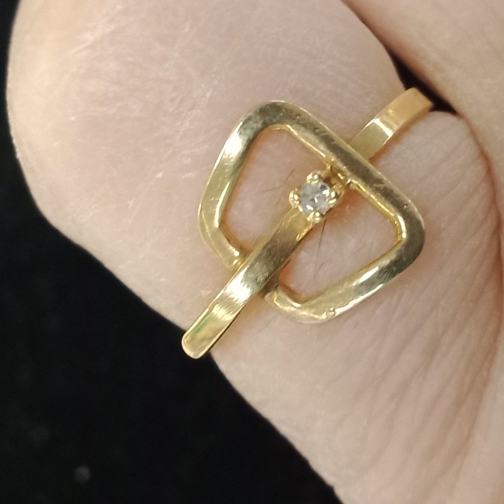 14k buckle ring